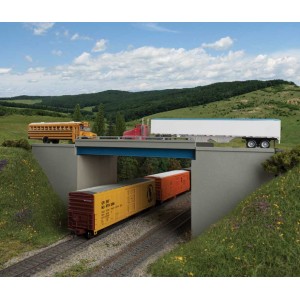 Walthers Cornerstone Modern Steel and Concrete Highway Overpass with Pipe Railings